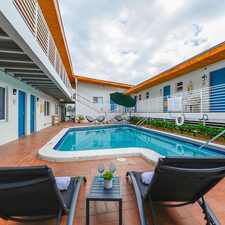 Fantastic Studio At The Beach With Parking&Pool - M43 Hollywood Kültér fotó